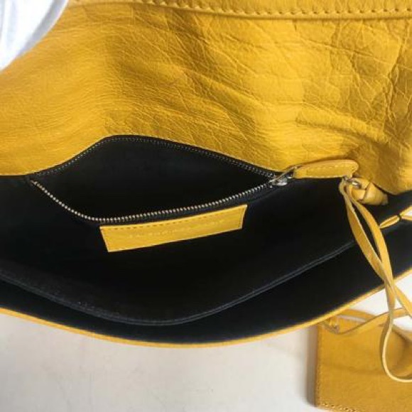 Balenciaga Envelope Yellow Leather Large Clutch - Picture 6 of 6